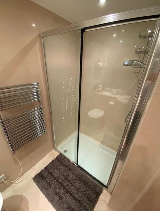 Spacious Flat In The Most Desirable Area Of ロンドン エクステリア 写真