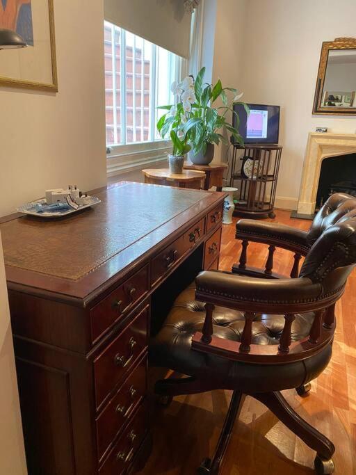 Spacious Flat In The Most Desirable Area Of ロンドン エクステリア 写真